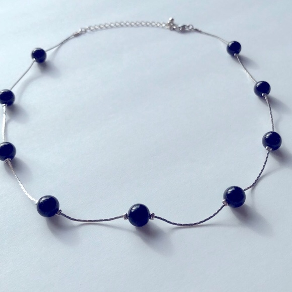 🐻‍❄️🐻‍❄️Silver & Black Necklace (Chain w/Beads)